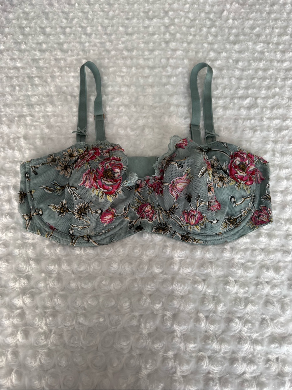 Victoria's Secret Dream Angels unlined Floral Underwire Bra with Pink Blooms